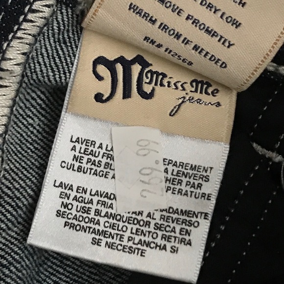 🛑Sold🛑 Miss Me Crystal Studs & Stones Jeans - Picture 5 of 8